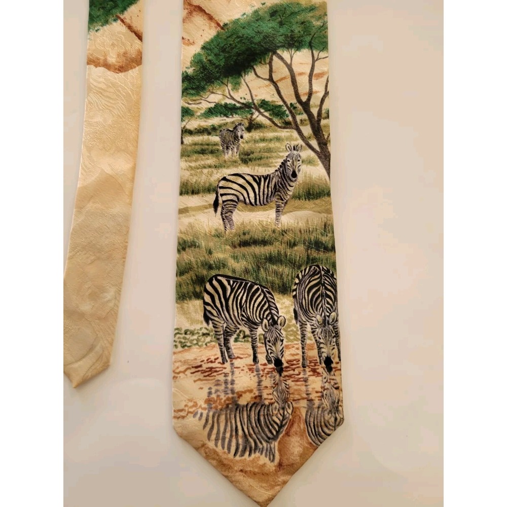 VTG Endangered‎ Species 100% Silk Necktie Zebras Beige Green